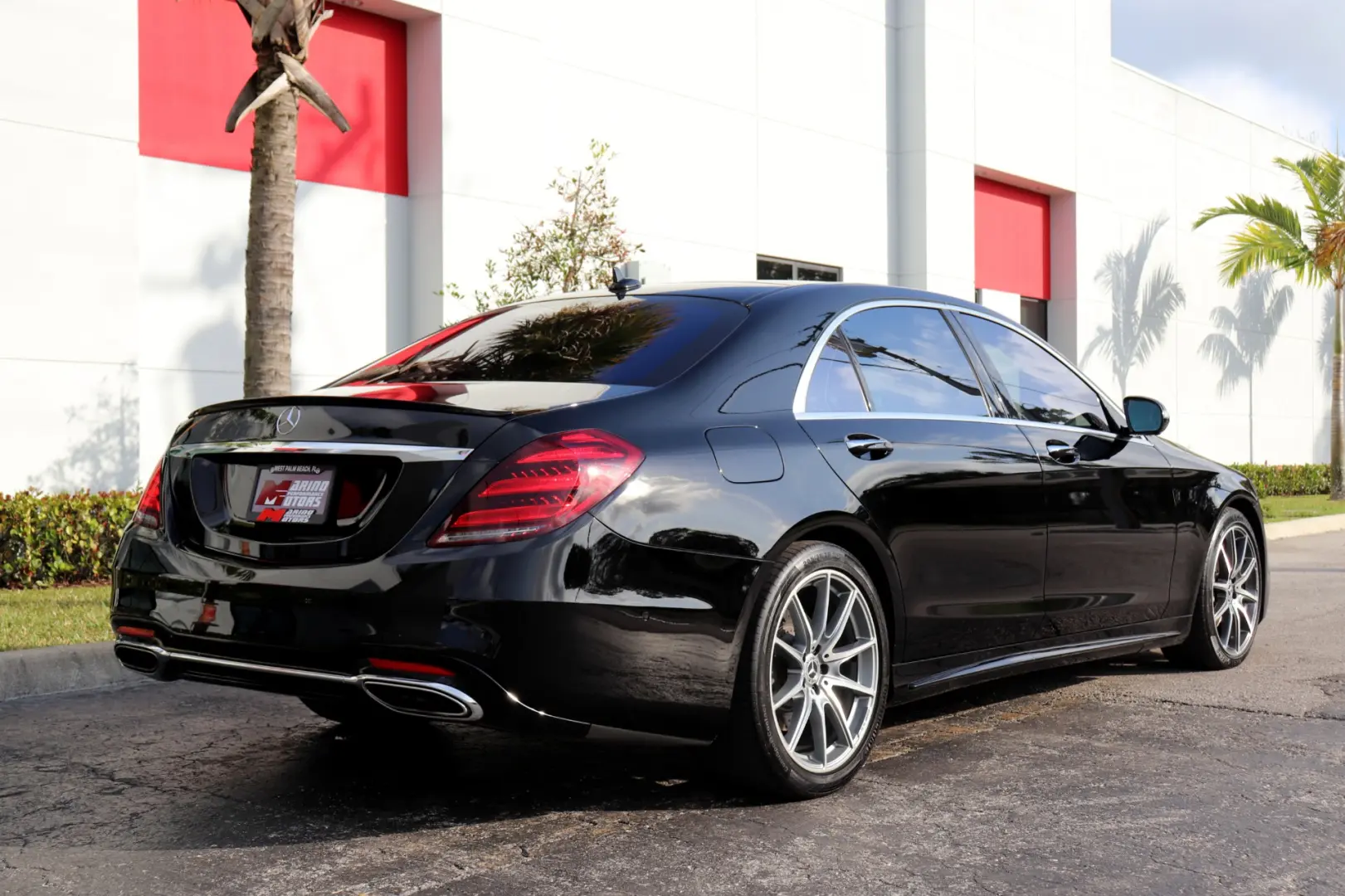 Mercedes-Benz  S 560 4Matic AMG 9G-Tronic 7