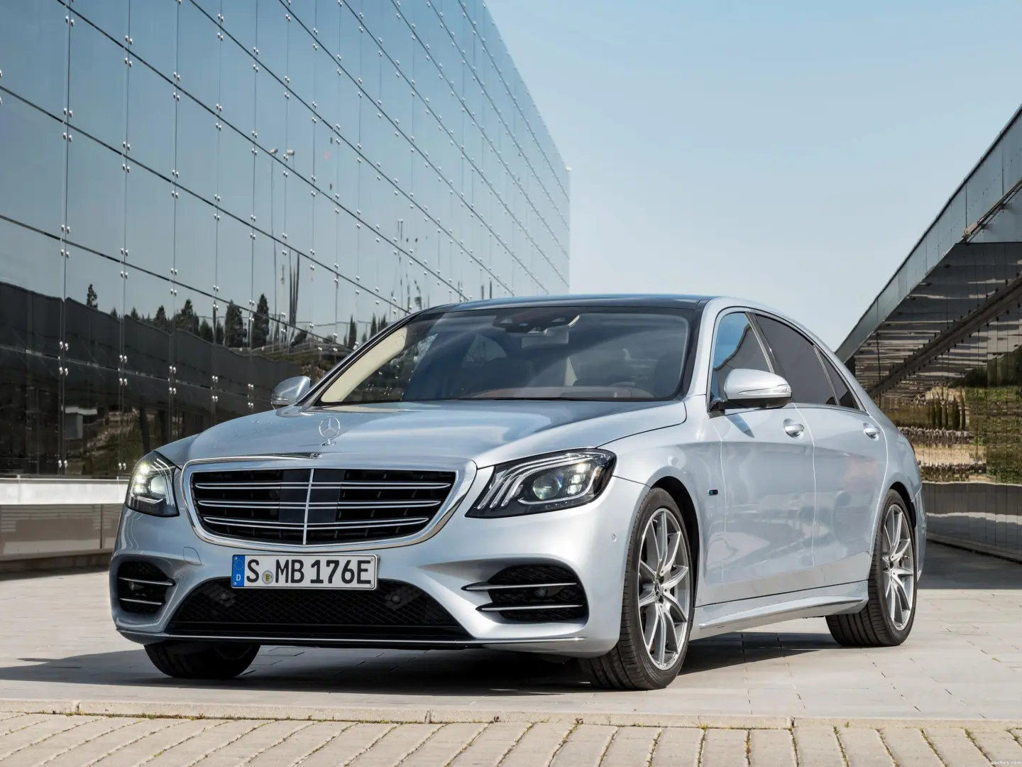 Mercedes-Benz  S 560 Long 9G-Tronic 5