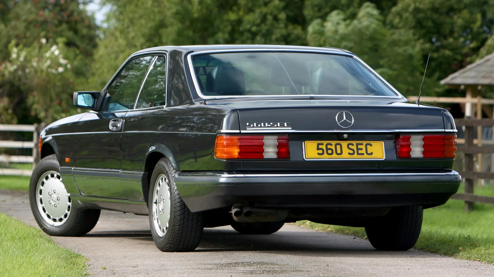 Mercedes-Benz  S 560 SEC 7