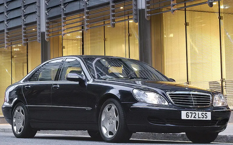 Mercedes-Benz  S 600 Long 4