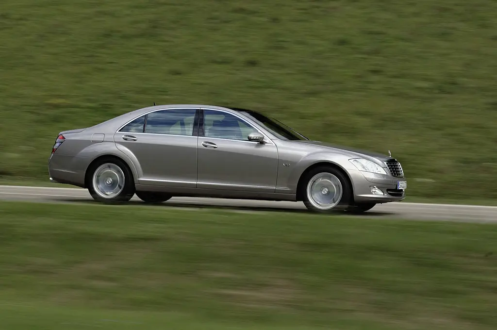 Mercedes-Benz  S 600 Long 4