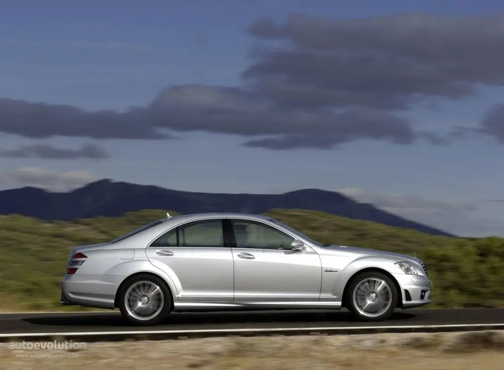 Mercedes-Benz  S 63 AMG 7