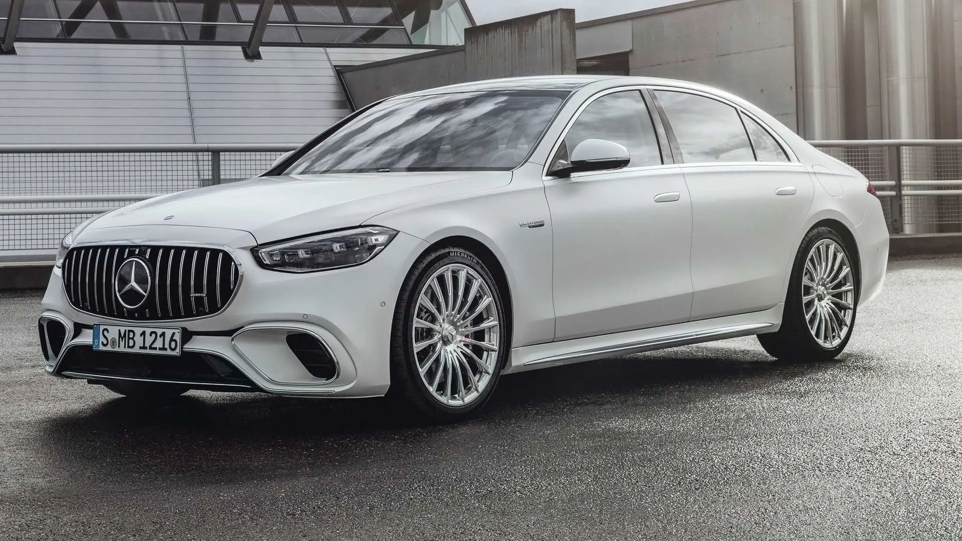 Mercedes-Benz  S 63 AMG E-Performans 2