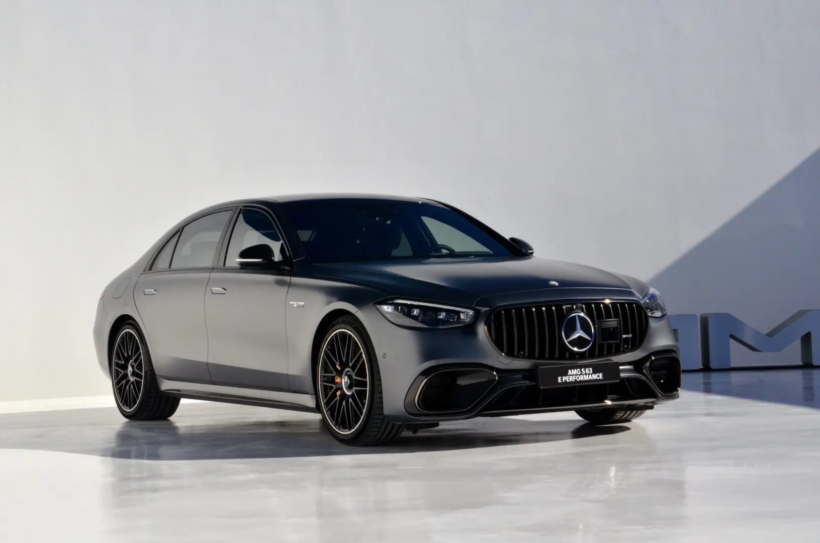 Mercedes-Benz  S 63 AMG E-Performans 4