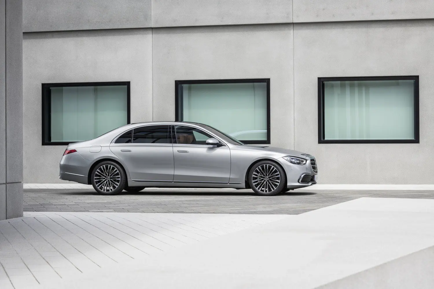 Mercedes-Benz  S 63 Long 4Matic AMG Speedshift MCT 3