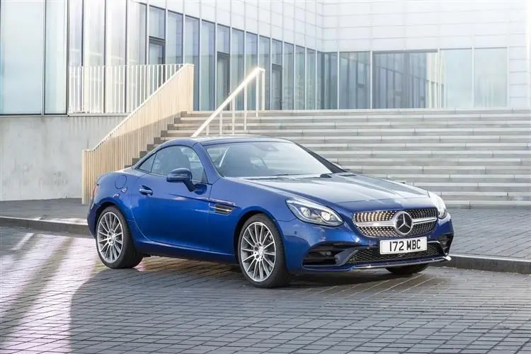 Mercedes-Benz SLC SLC 180 AMG 9G-Tronic 0