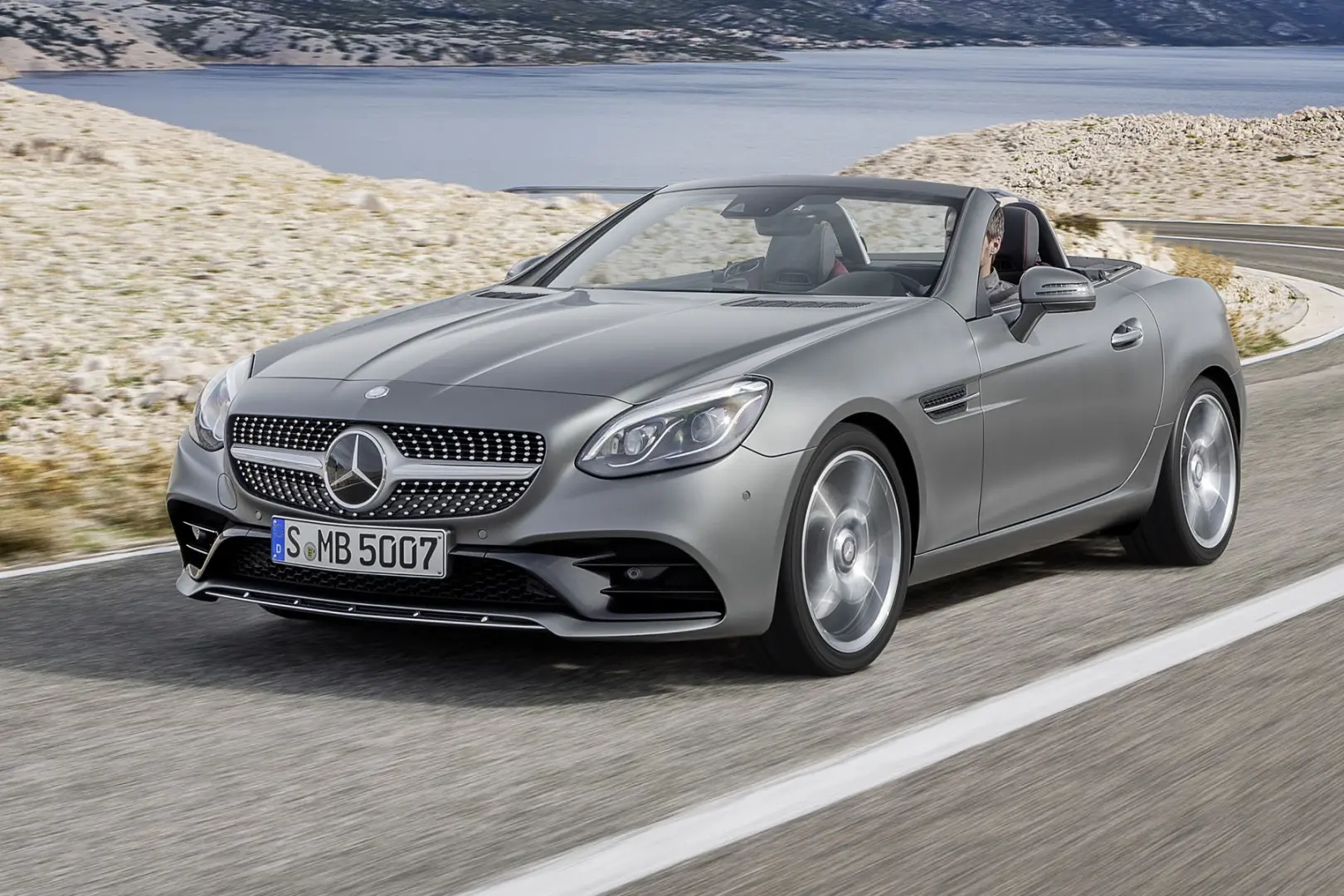 Mercedes-Benz SLC SLC 180 AMG 9G-Tronic 5