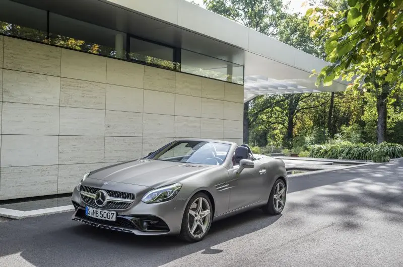 Mercedes-Benz SLC SLC 180 AMG 9G-Tronic 5