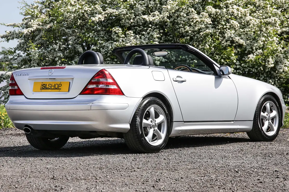 Mercedes-Benz SLK SLK 320 2