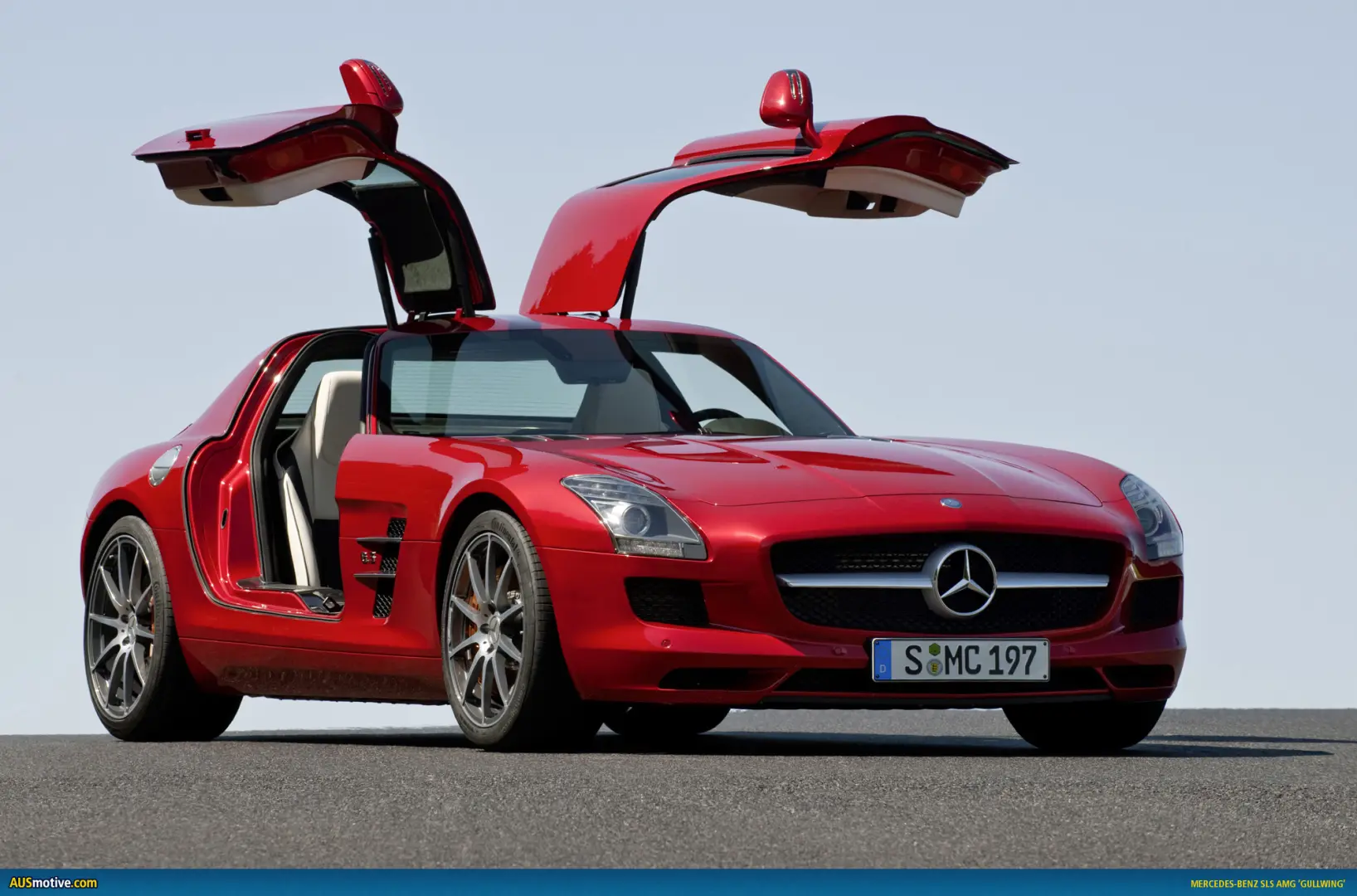 Mercedes-Benz SLS AMG SLS AMG 6.2 6