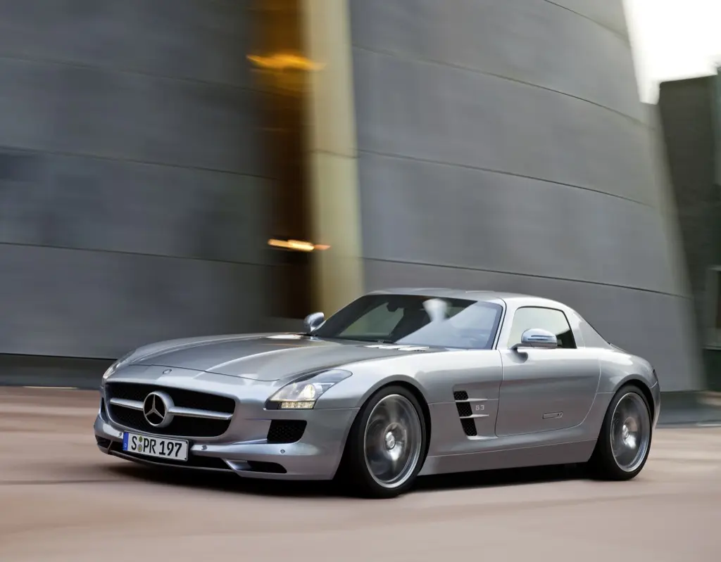 Mercedes-Benz SLS AMG SLS AMG 6.2 5