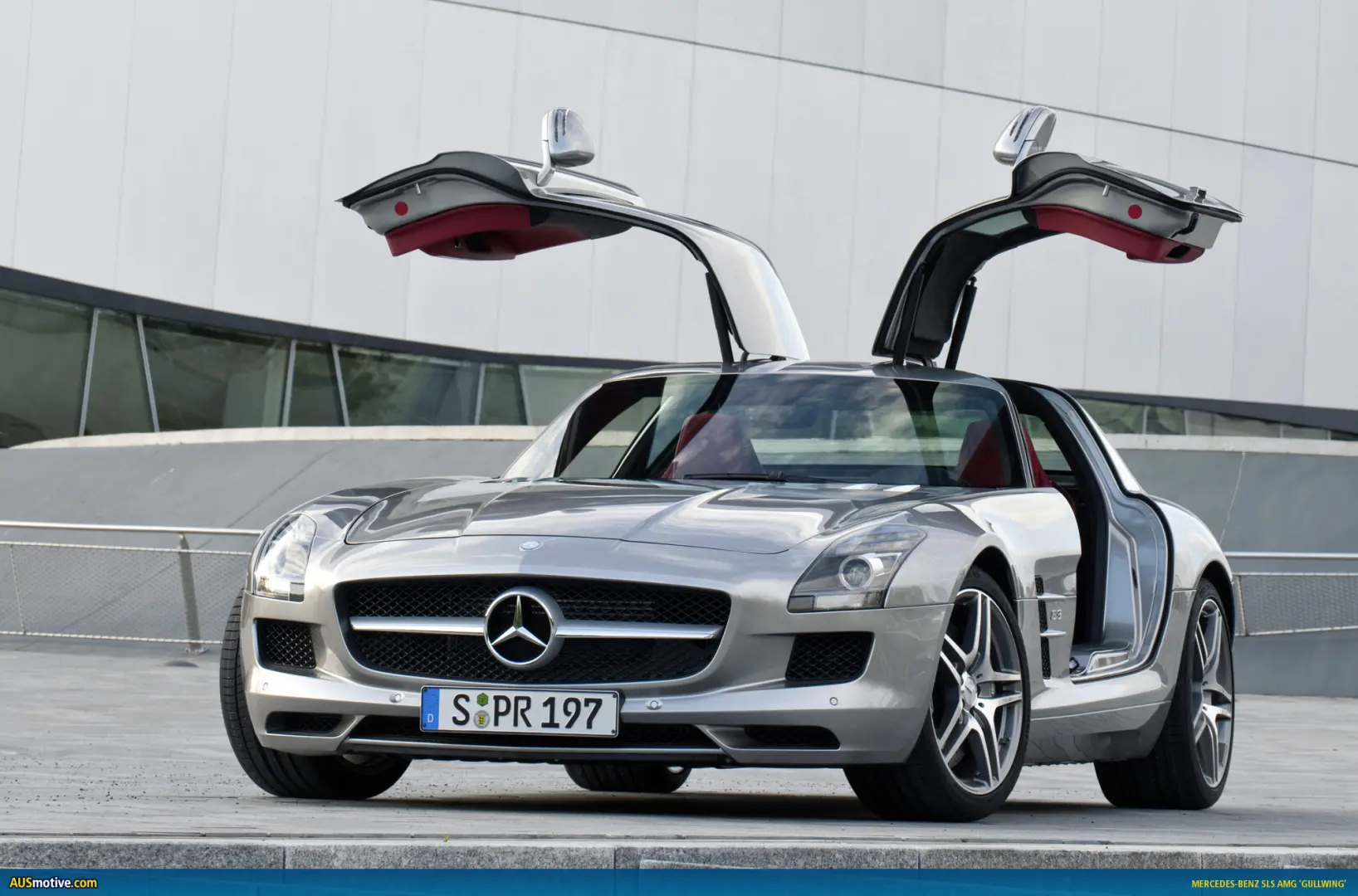 Mercedes-Benz SLS AMG SLS AMG 6.2 7