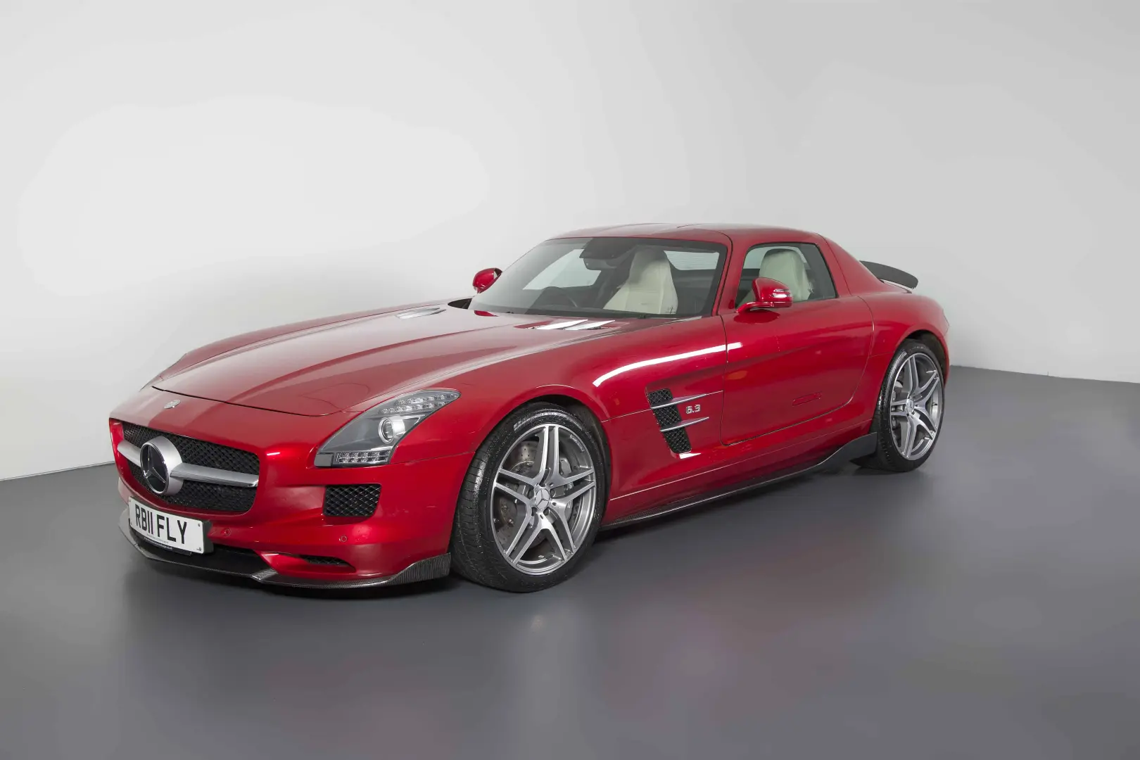 Mercedes-Benz SLS AMG SLS AMG 6.2 1
