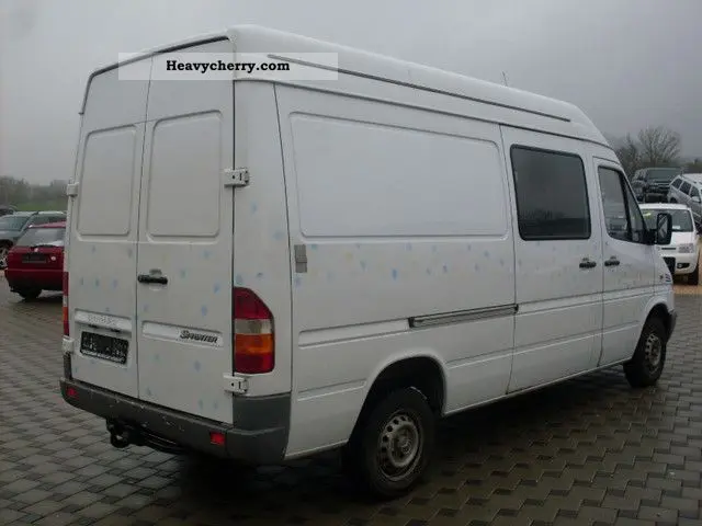 Mercedes-Benz  Sprinter 208 CDI 6