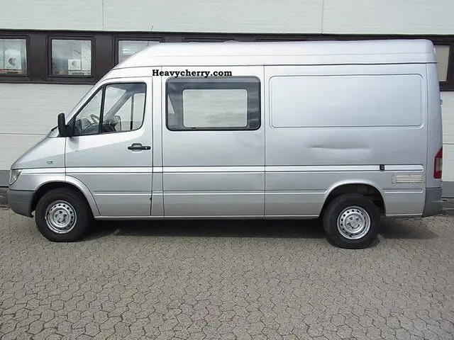 Mercedes-Benz  Sprinter 208 CDI 1