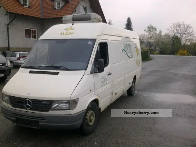 Mercedes-Benz  Sprinter 208 D 5