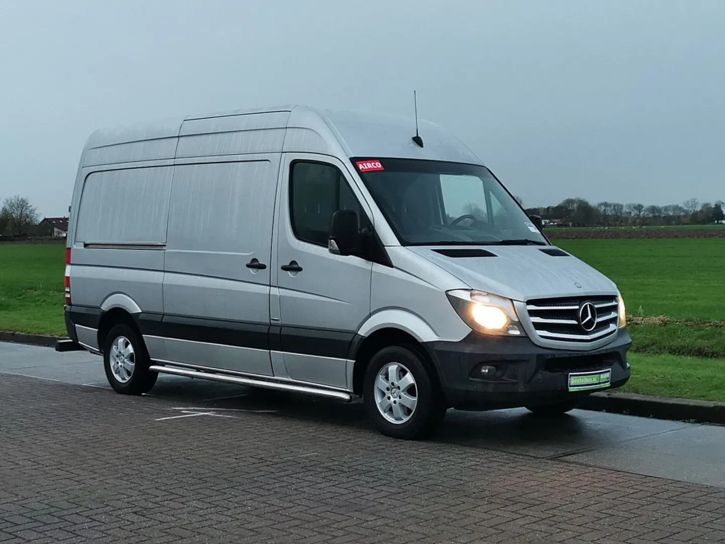 Mercedes-Benz  Sprinter 210 D 3