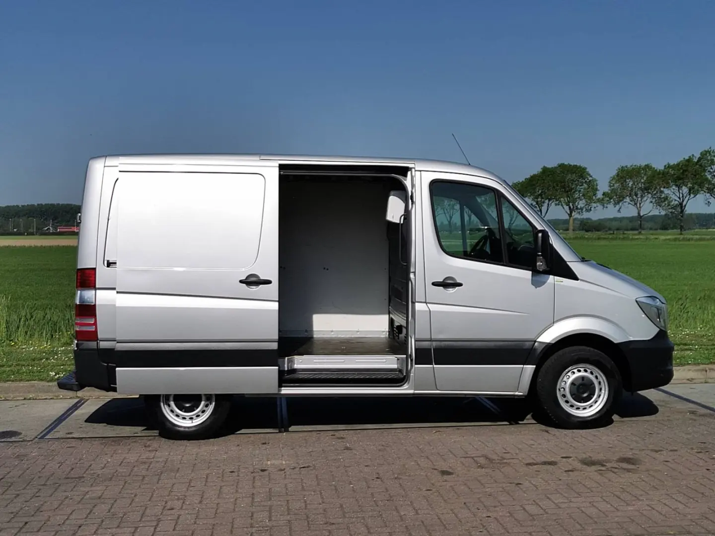 Mercedes-Benz  Sprinter 210 D 5