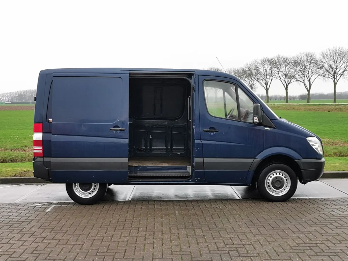 Mercedes-Benz  Sprinter 210 D 5