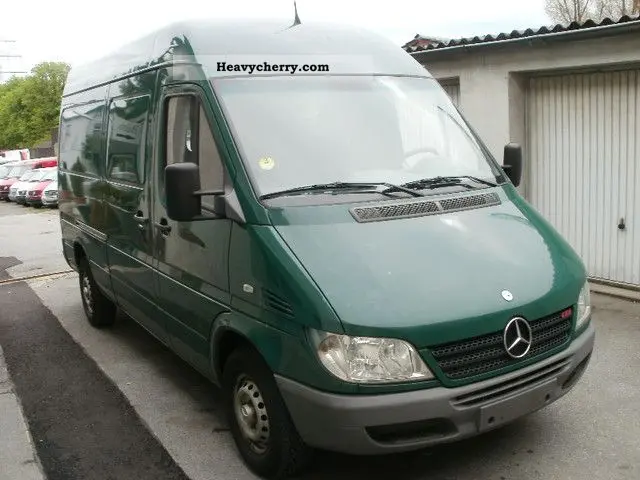 Mercedes-Benz  Sprinter 211 CDI 4