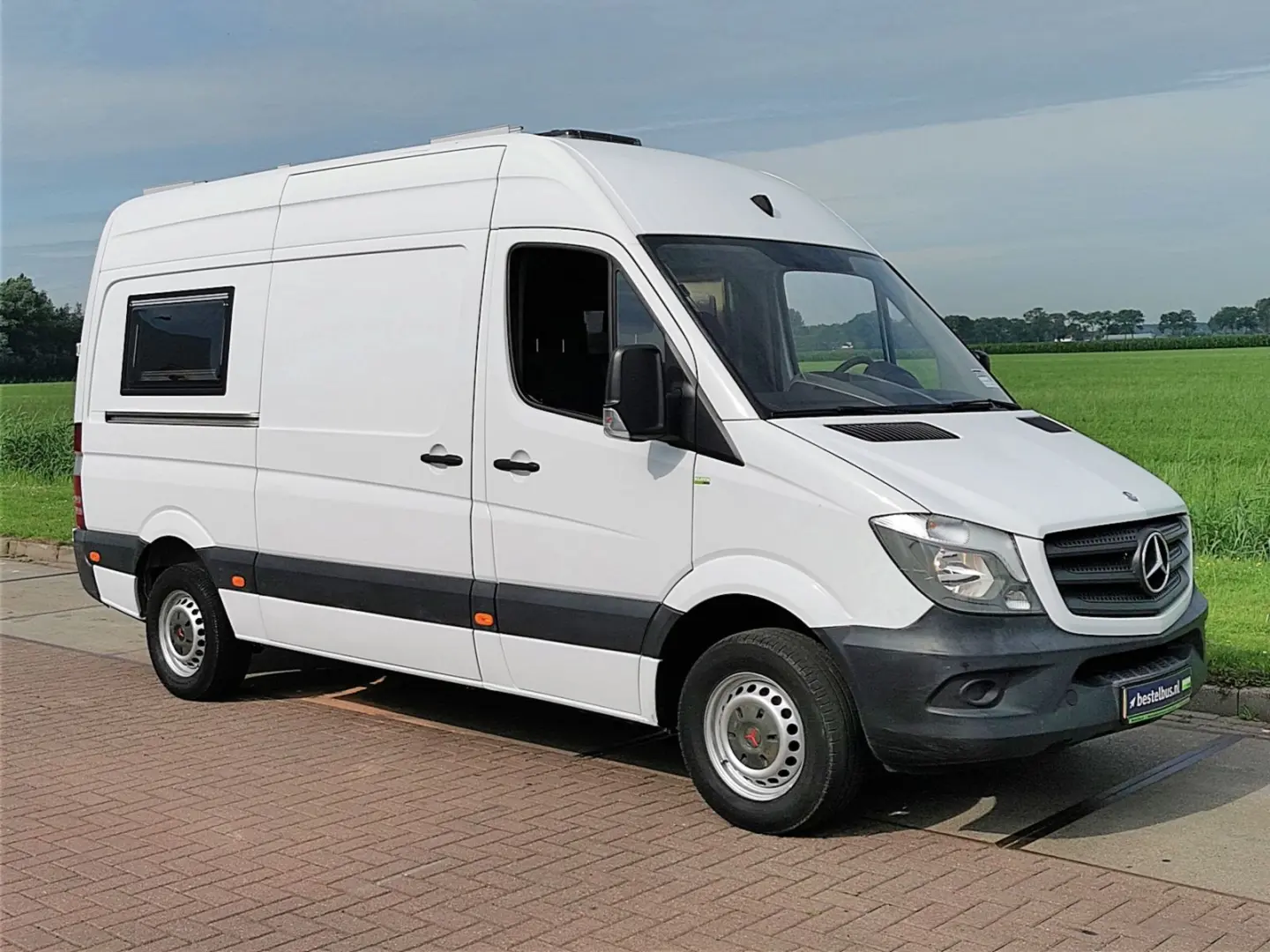 Mercedes-Benz  Sprinter 213 CDI 1
