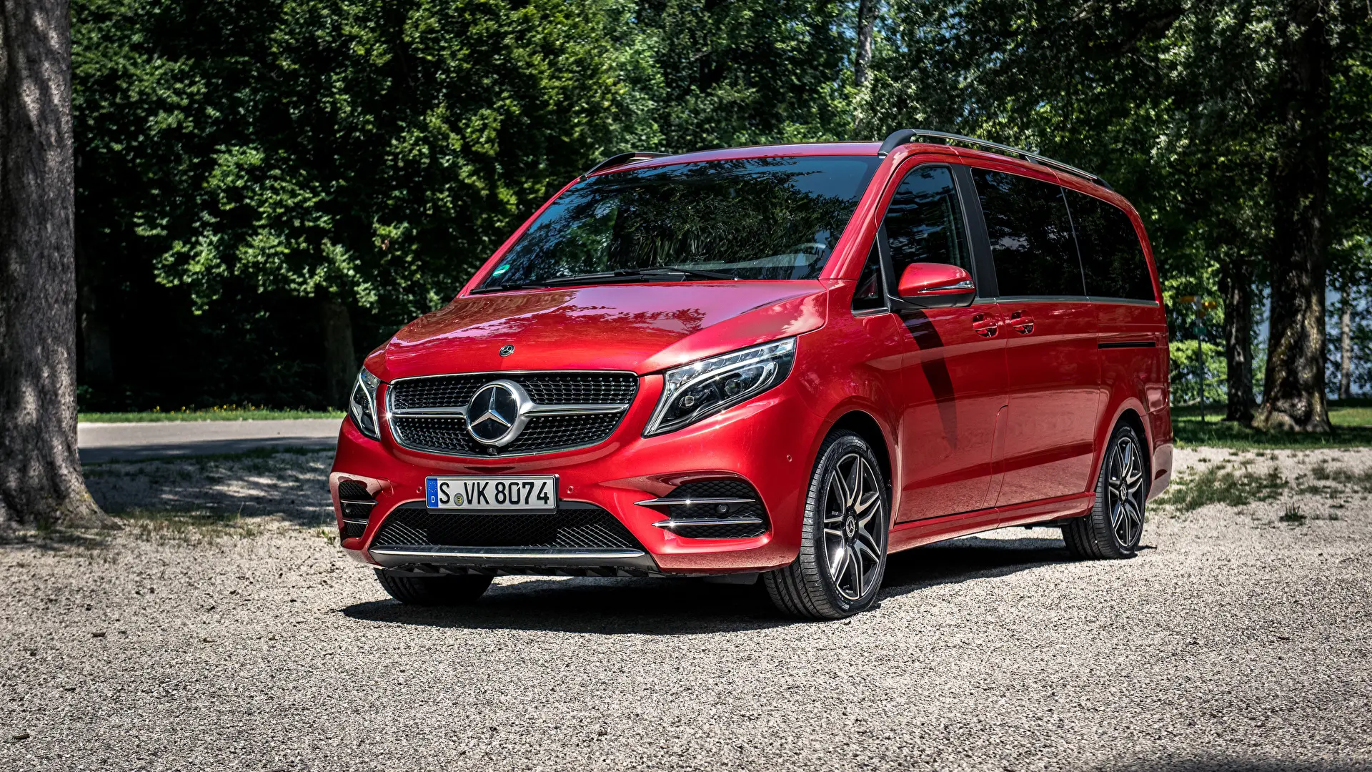 Mercedes-Benz  V 300d 4Matic AMG 9G-Tronic 2