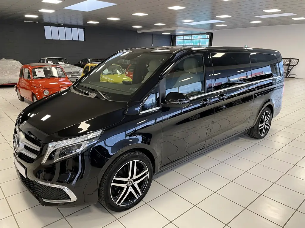 Mercedes-Benz  V 300d 4Matic AMG 9G-Tronic 3