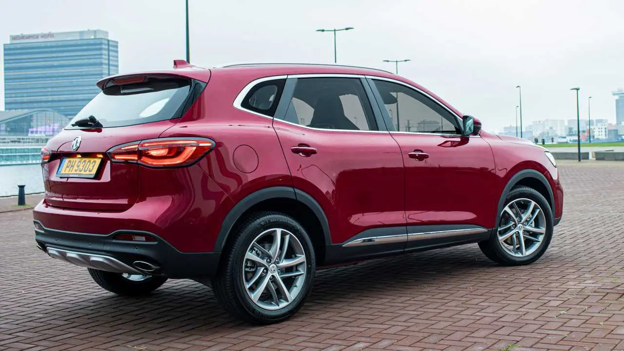 MG  EHS 1.5 Plug-In Hybrid Comfort 1