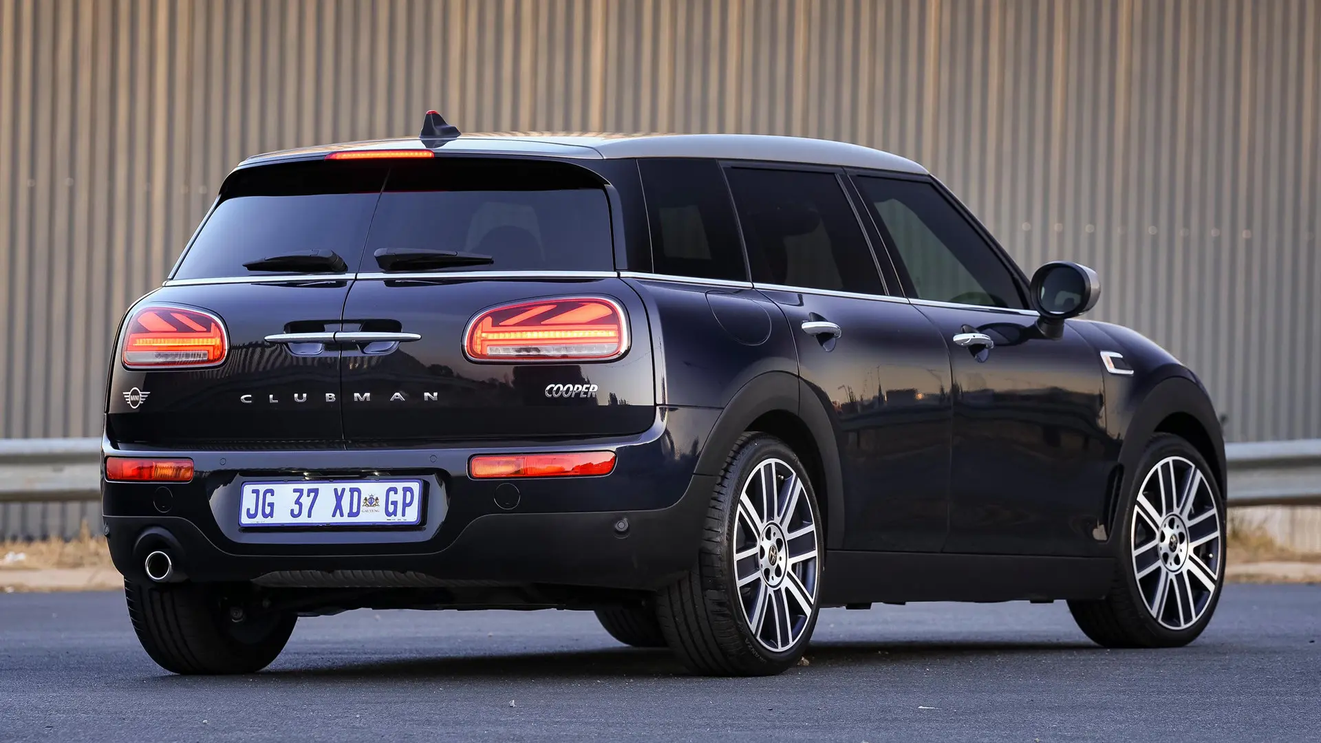 Mini  Clubman 1.5 D One Signature 1