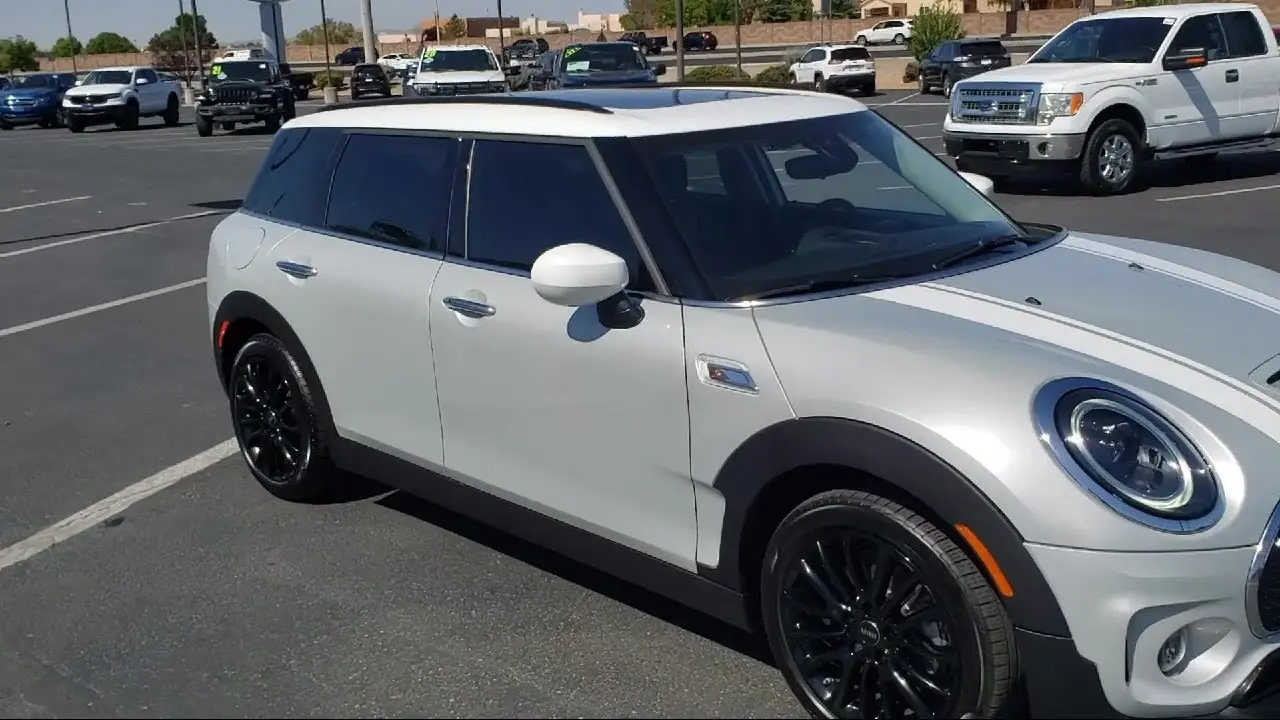Mini  Clubman 1.5 Iconic 4