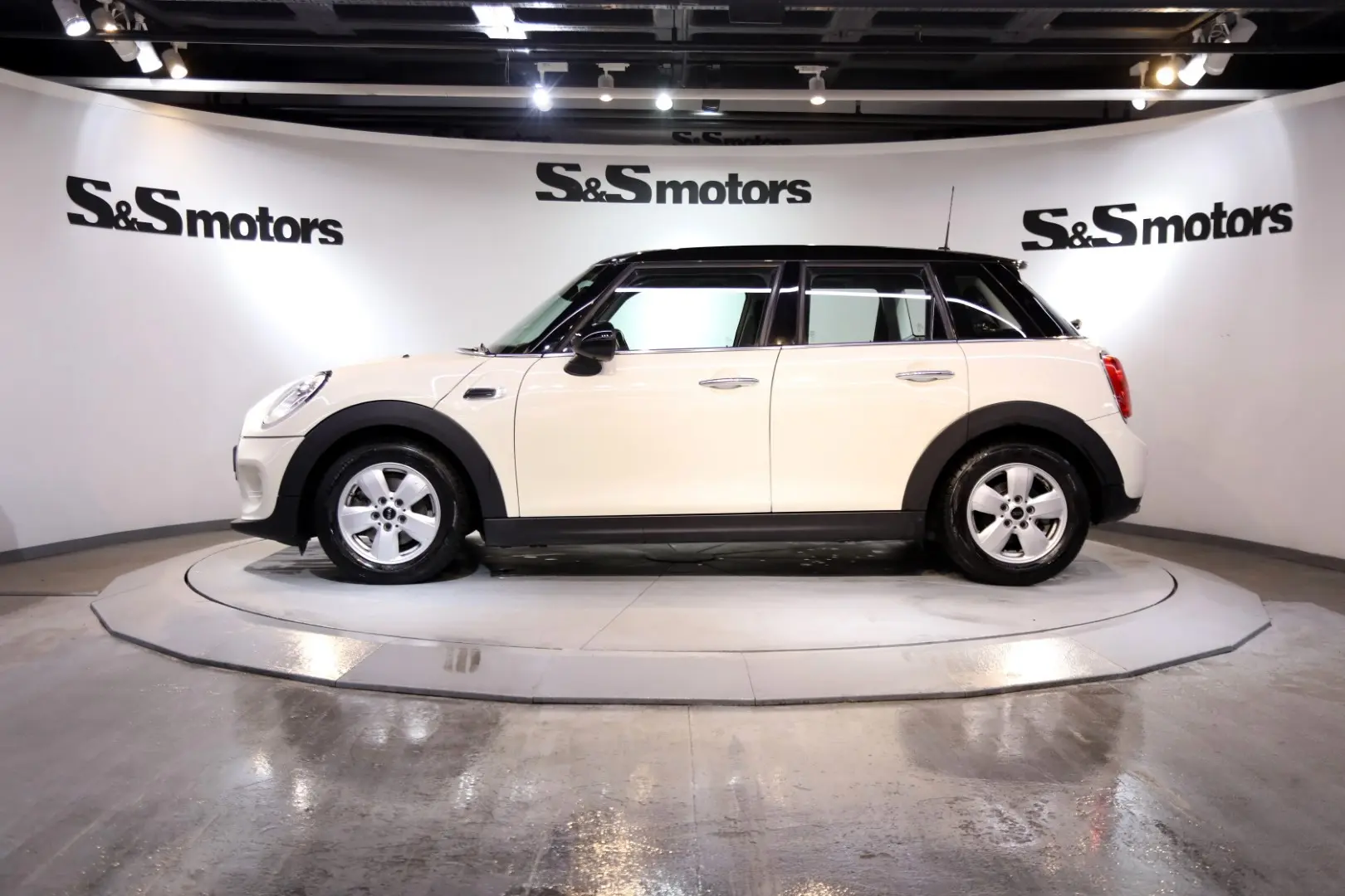 Mini Cooper Cooper 1.5 D Pepper 1