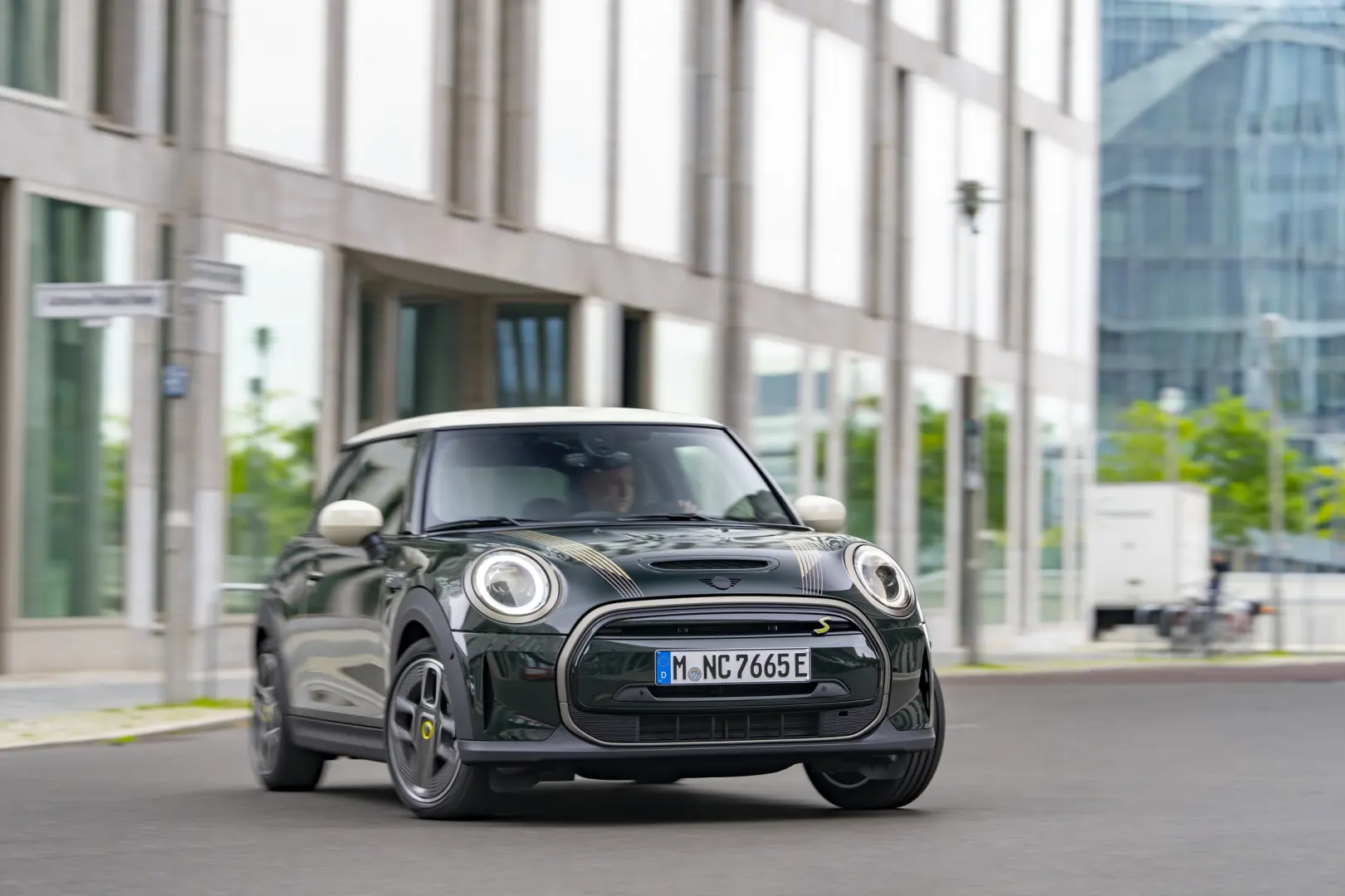Mini Cooper Cooper 1.5 Resolute Edition 1