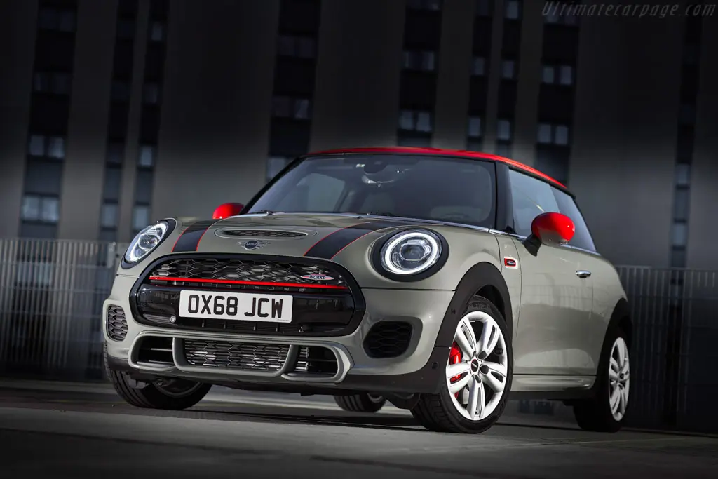 Mini Cooper Cooper 2.0 ALL4 John Cooper Works Iconic 0