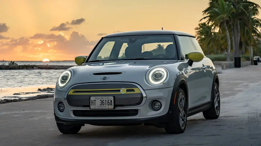 Mini Cooper S Cooper SE Signature 2