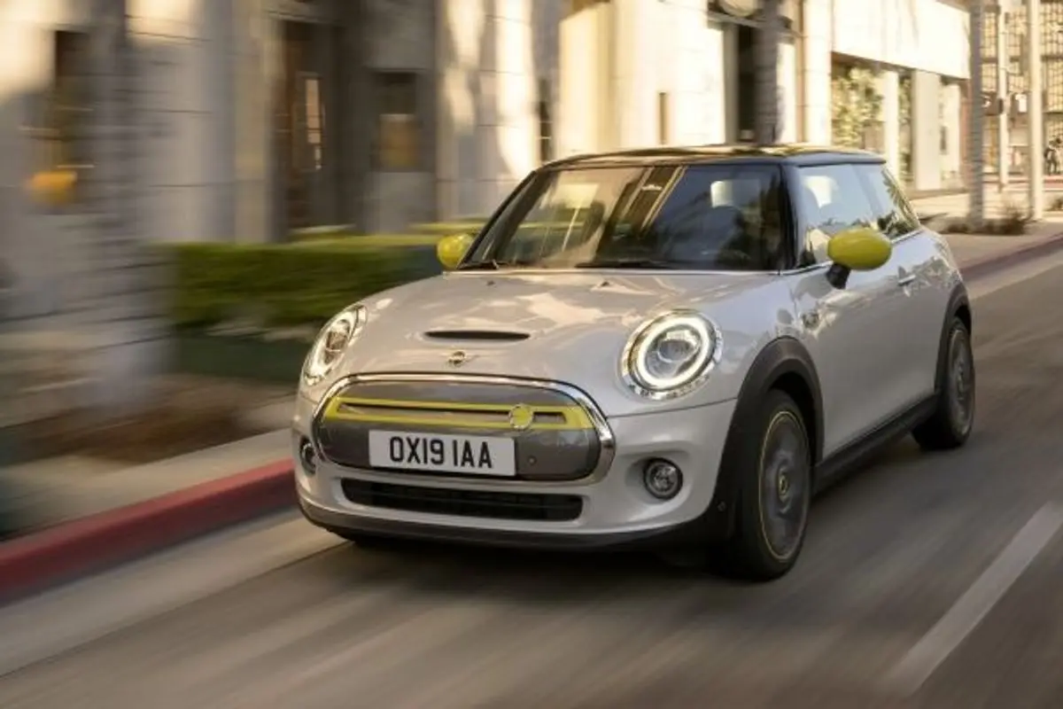 Mini Cooper S Cooper SE Iconic 6
