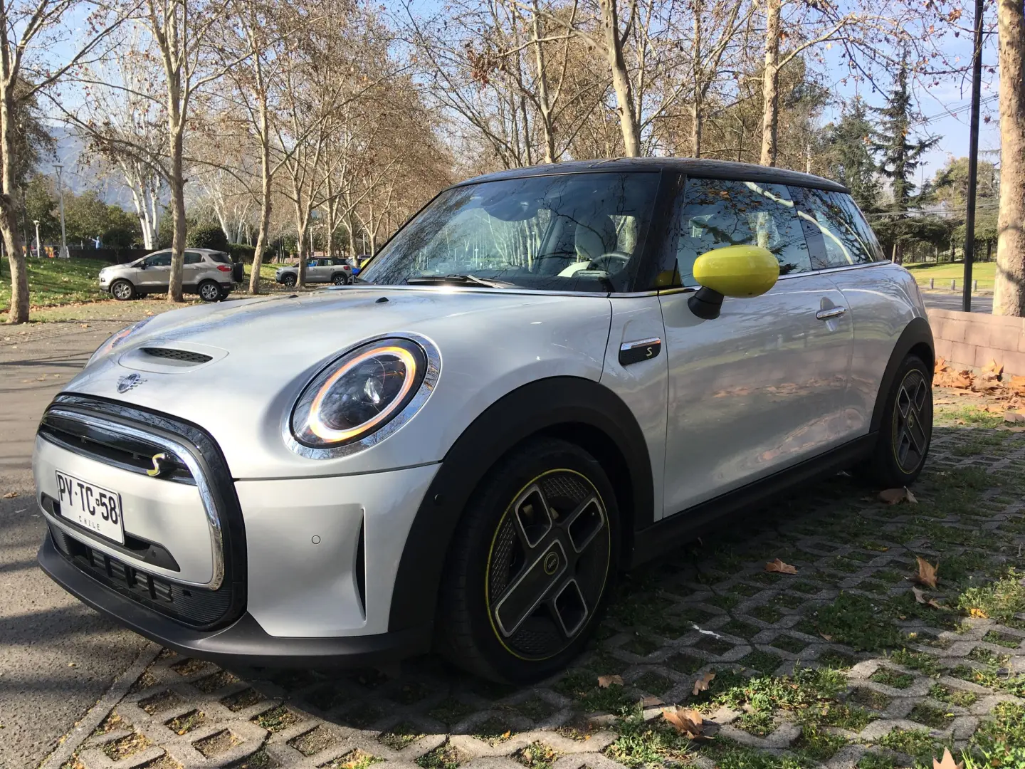 Mini Cooper S Cooper SE Iconic 2