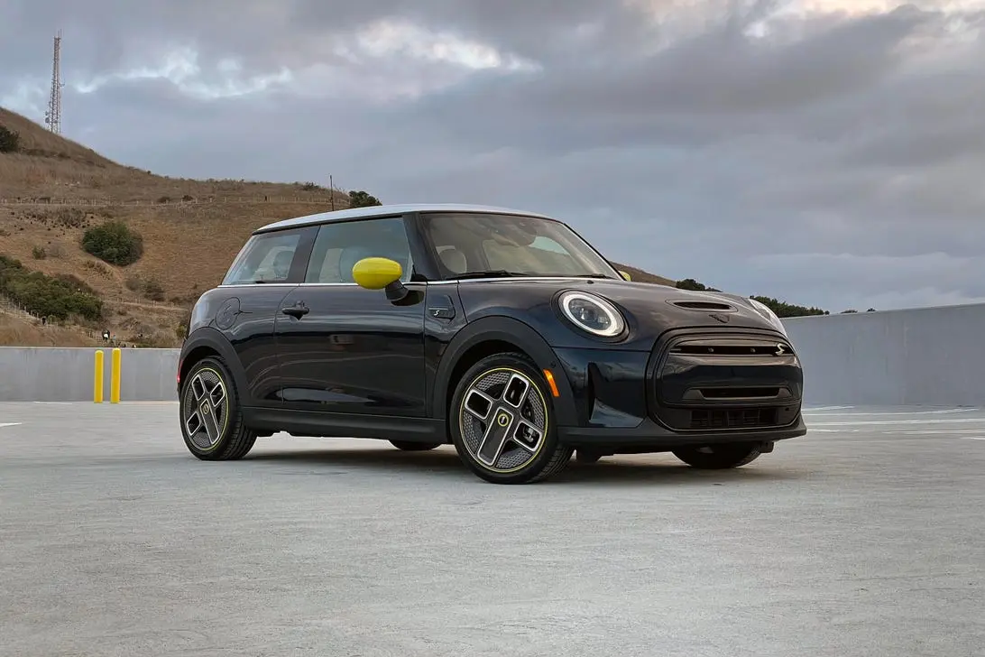 Mini Cooper S Cooper SE Inspired 3