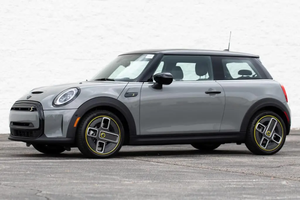 Mini Cooper S Cooper SE Inspired 4