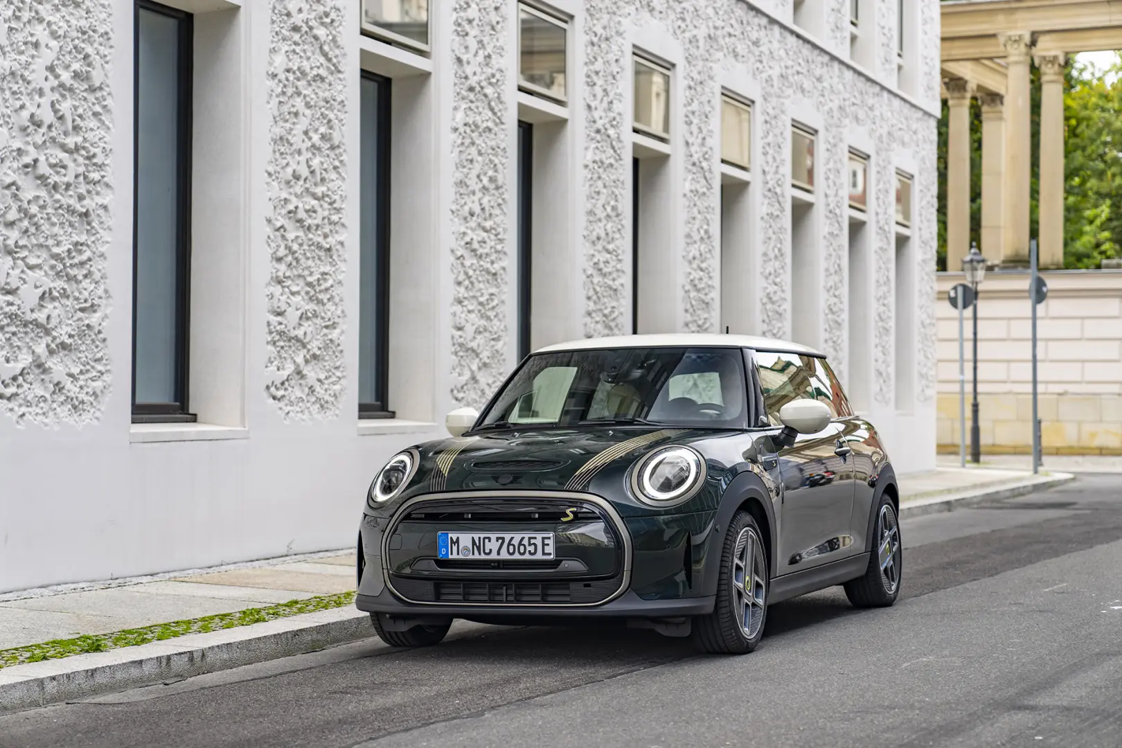 Mini Cooper S Cooper SE Inspired Resolute 3