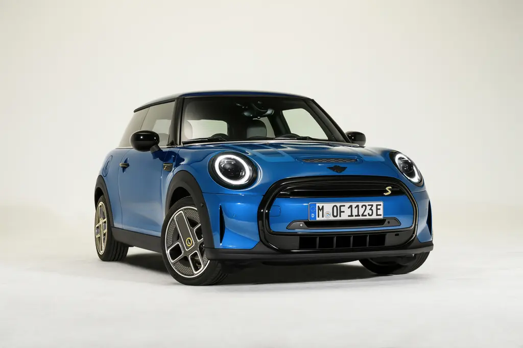 Mini Cooper S Cooper SE Inspired 2
