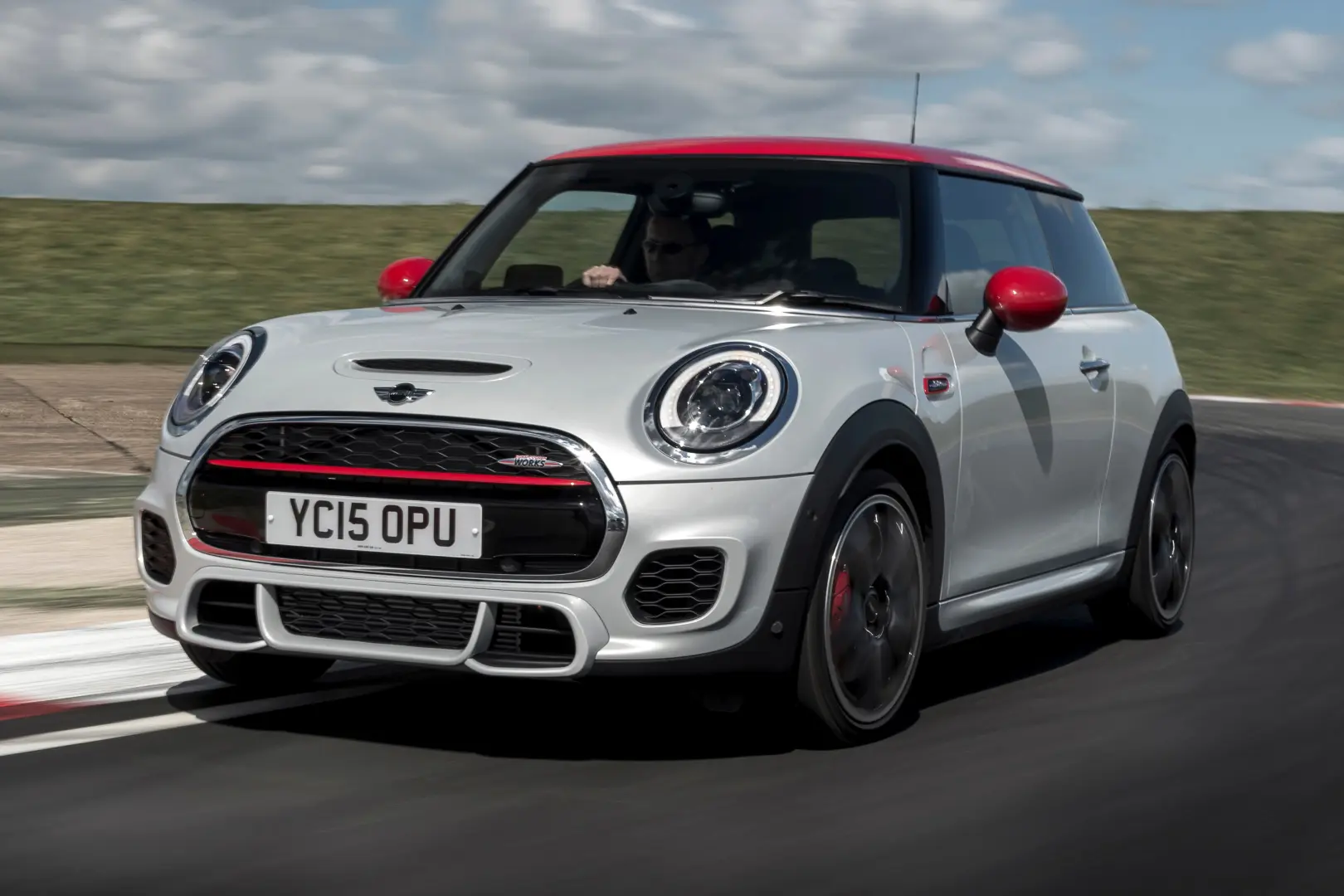 Mini  Mini 2.0 John Cooper Works Iconic 1