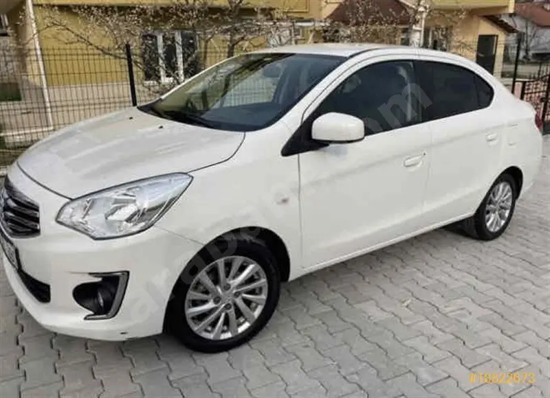Mitsubishi Attrage Attrage 1.2 Intense Plus 4
