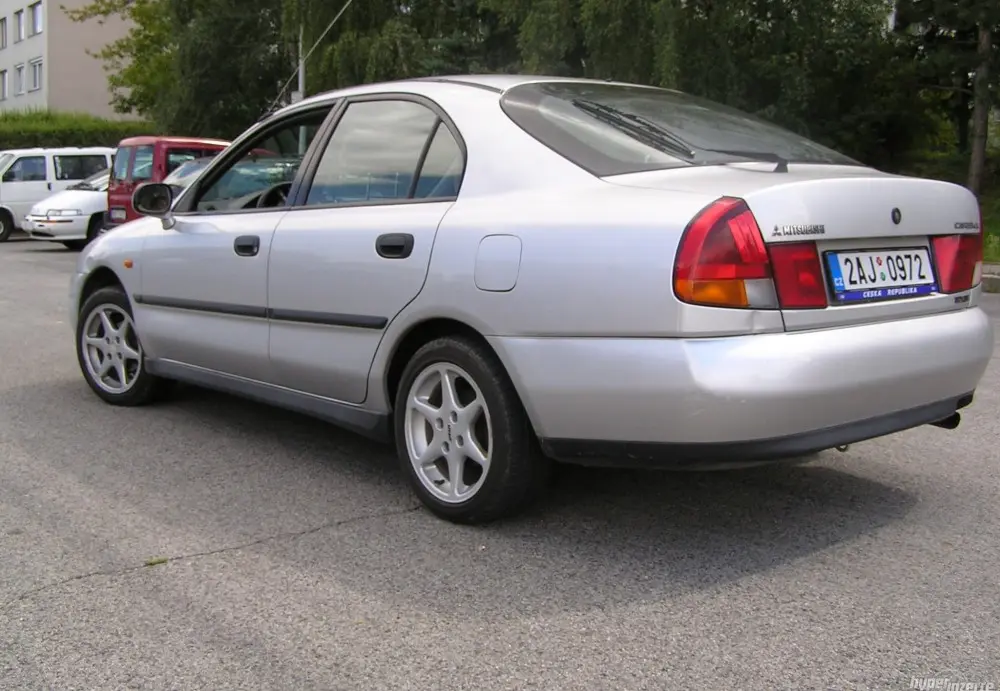 Mitsubishi Carisma Carisma 1.6 Avance 1