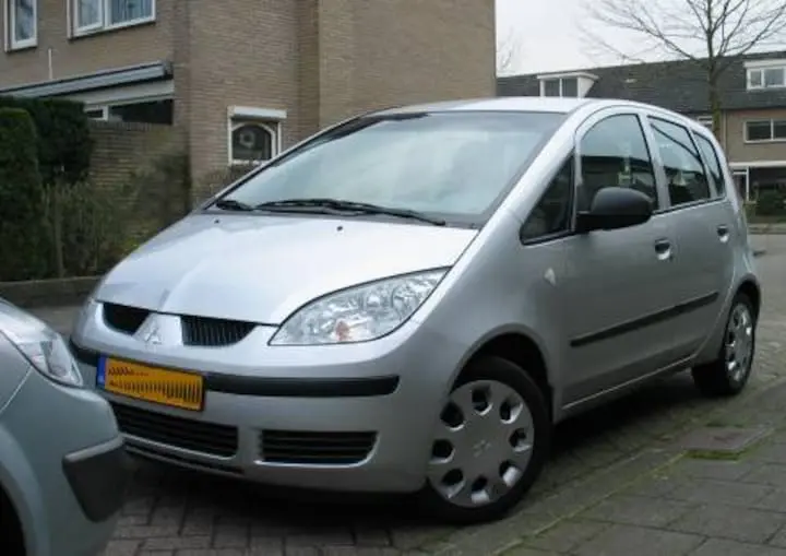 Mitsubishi Colt Colt 1.3 Inform 4