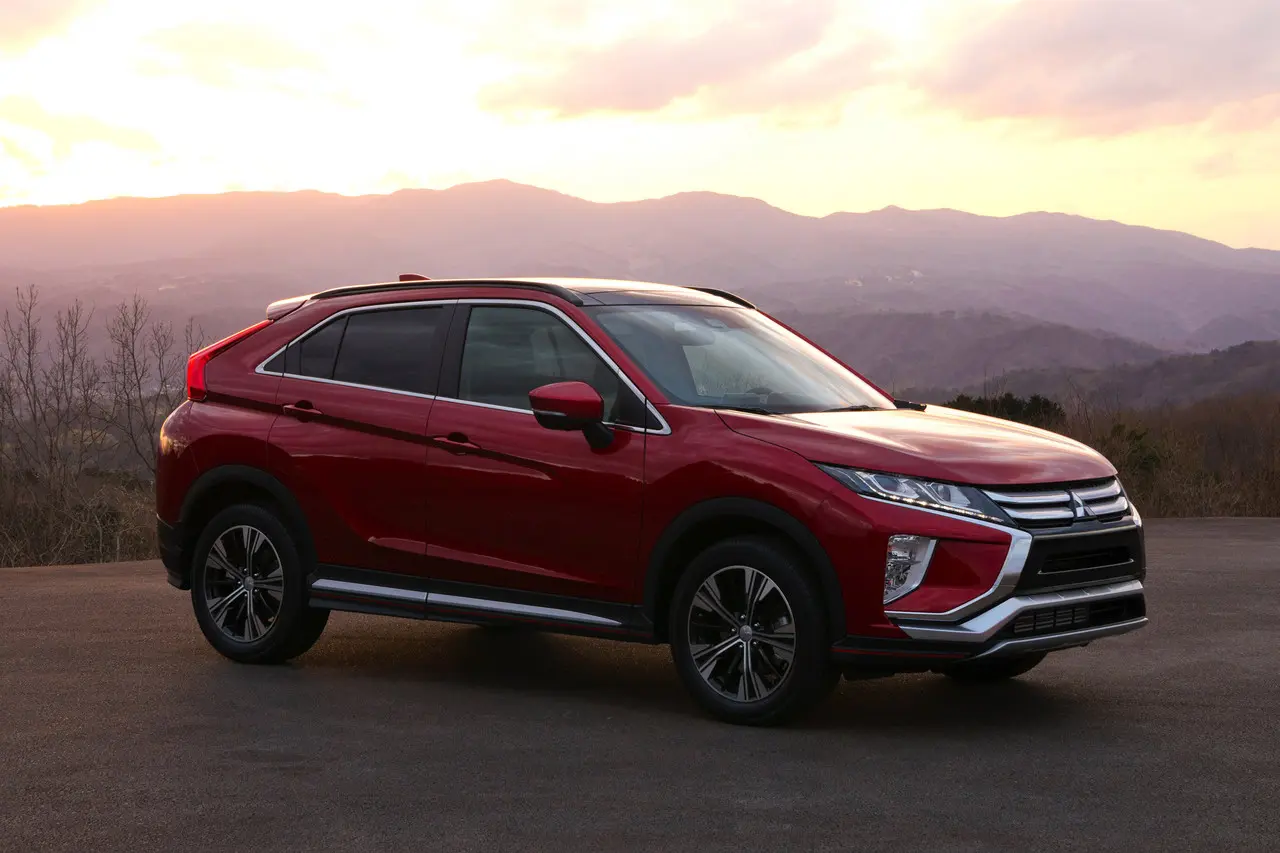 Mitsubishi Eclipse Cross Eclipse Cross 1.5 4X2 INTENSE CVT CAM TAVAN 4
