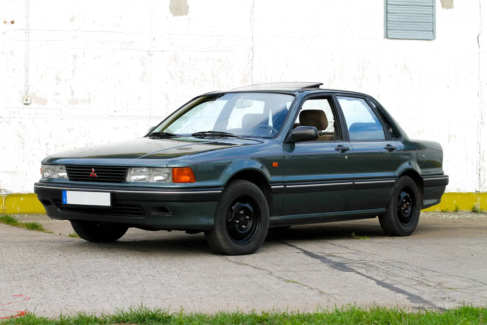 Mitsubishi Galant Galant 2000i GLS 2