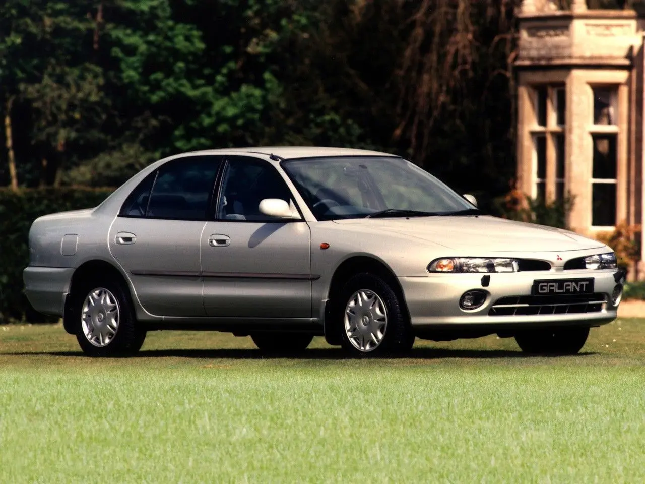 Mitsubishi Galant Galant 1800i GLS 2