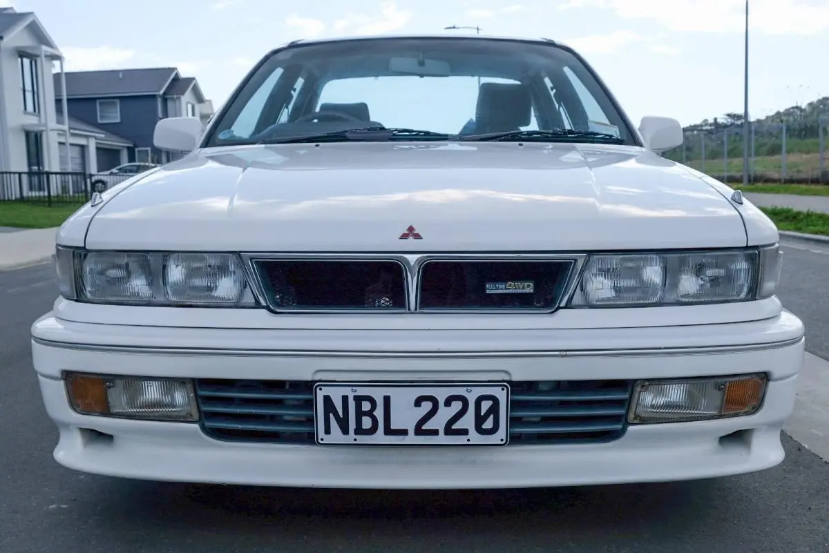 Mitsubishi Galant Galant 2000i GLS 3