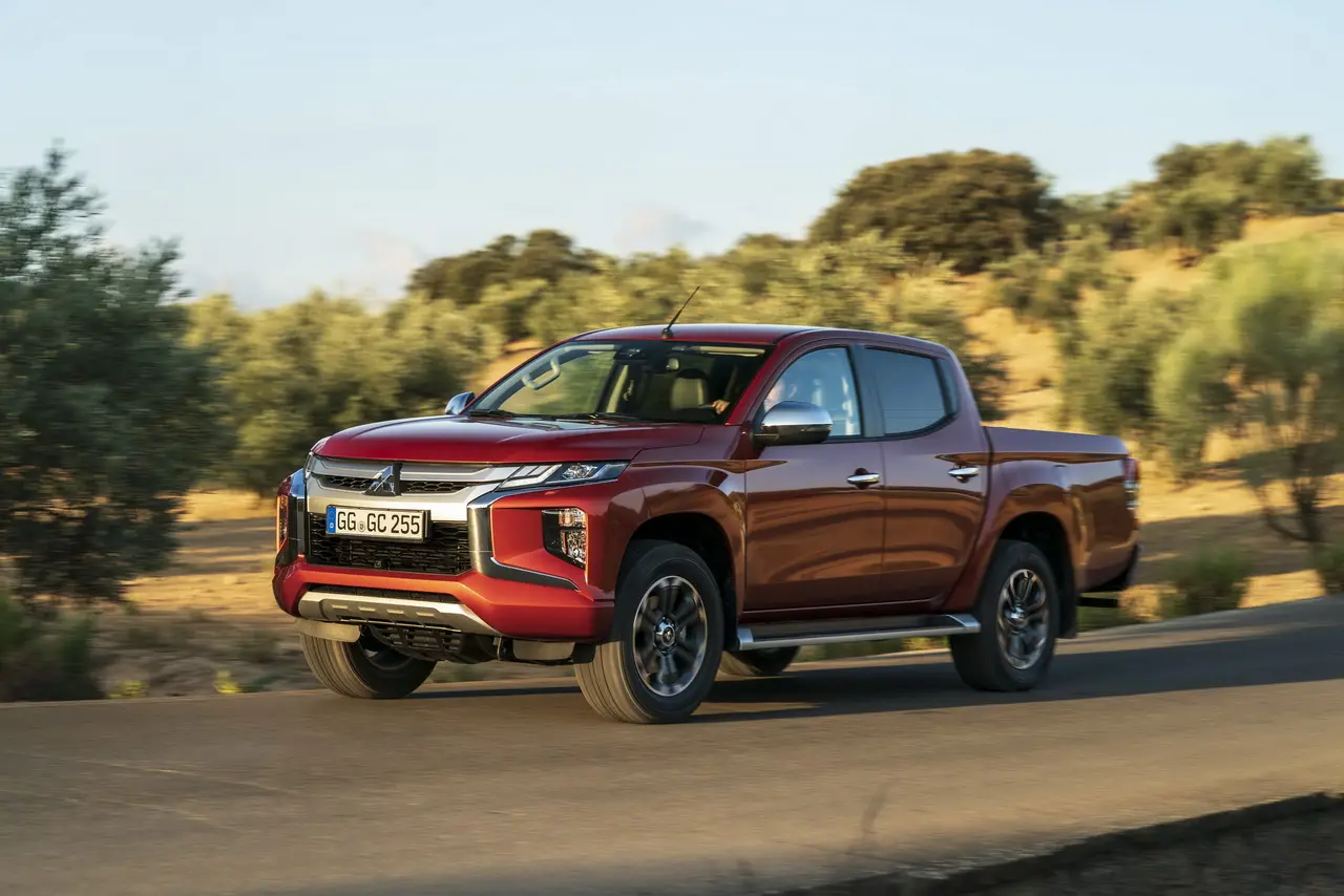Mitsubishi L 200 L 200 2.2 DI-D 4x4 Premium 1