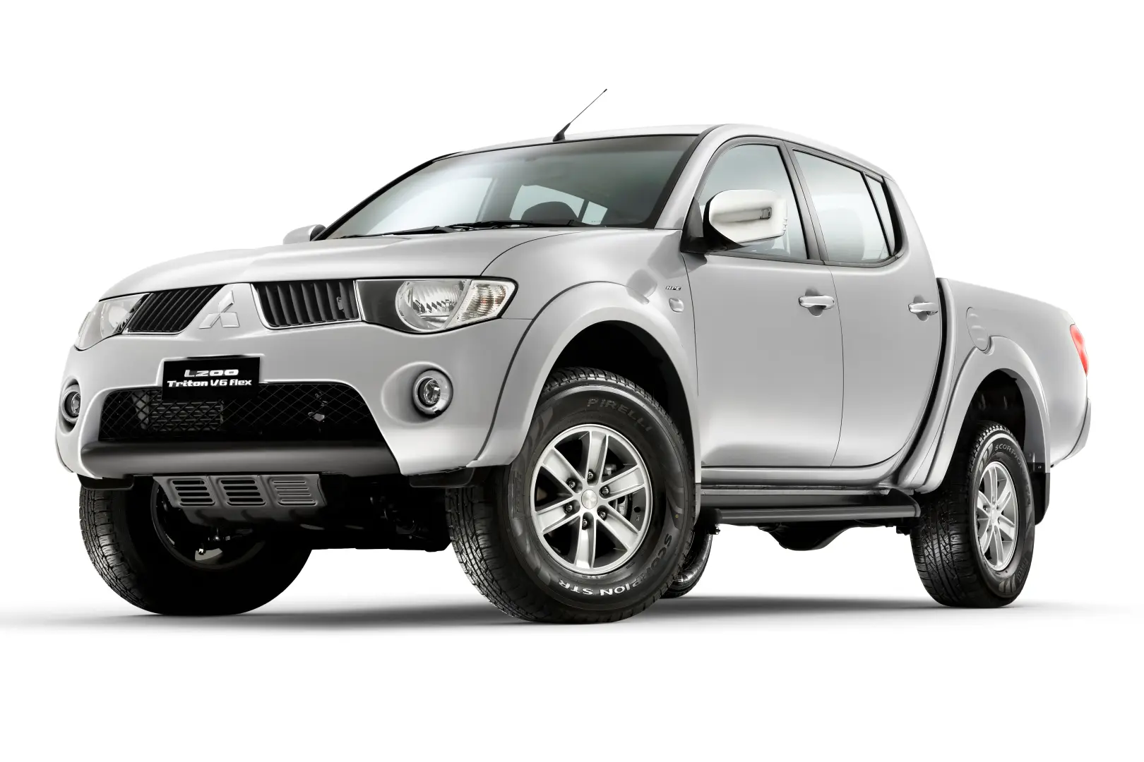 Mitsubishi L 200 L 200 2.4 DI-D 4x2 Storm 4